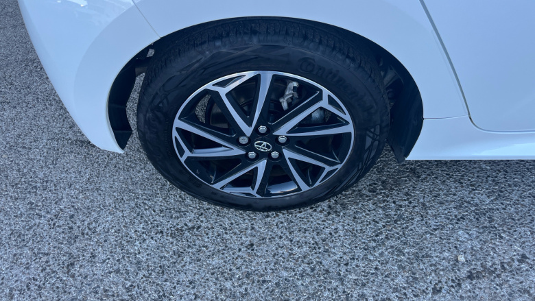 Toyota Yaris 1.5 Hybrid Design 5dr CVT Hybrid Hatchback